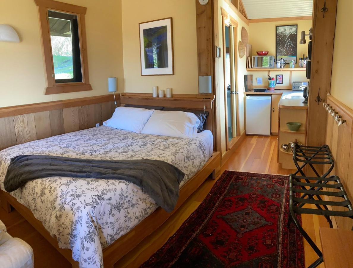 Blitz Beach House Oceanside Suite Powell River Εξωτερικό φωτογραφία