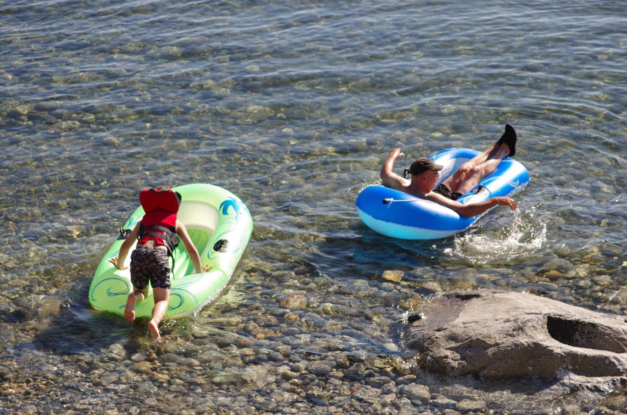 Blitz Beach House Oceanside Suite Powell River Εξωτερικό φωτογραφία
